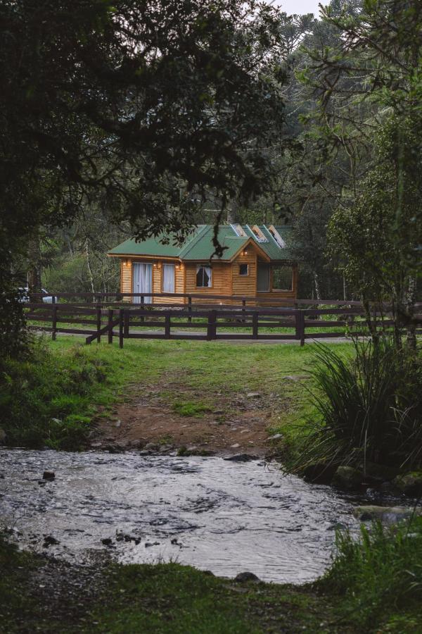 Chales Estancia Cachoeira Do Avencal ウルビシ エクステリア 写真